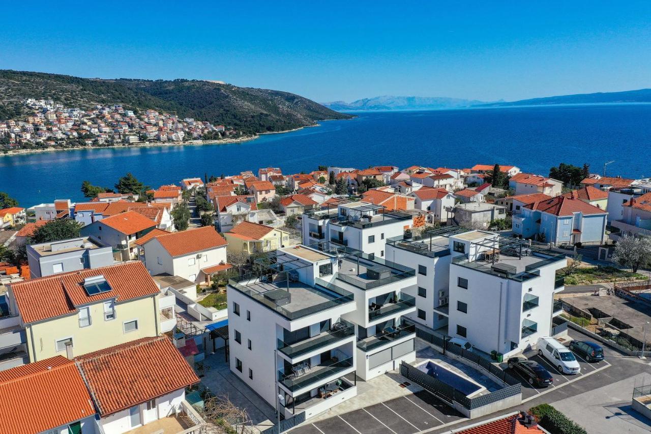 Luxury Apartment Pia With Swimming Pool And Grill Trogir Exterior photo