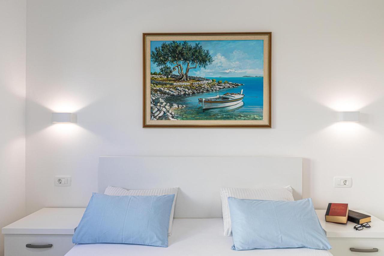 Luxury Apartment Pia With Swimming Pool And Grill Trogir Exterior photo