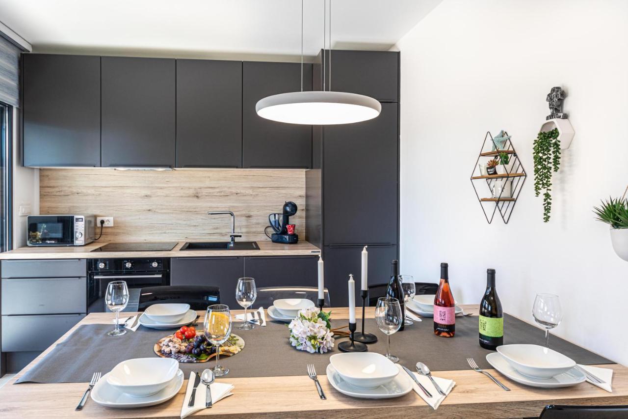 Luxury Apartment Pia With Swimming Pool And Grill Trogir Exterior photo